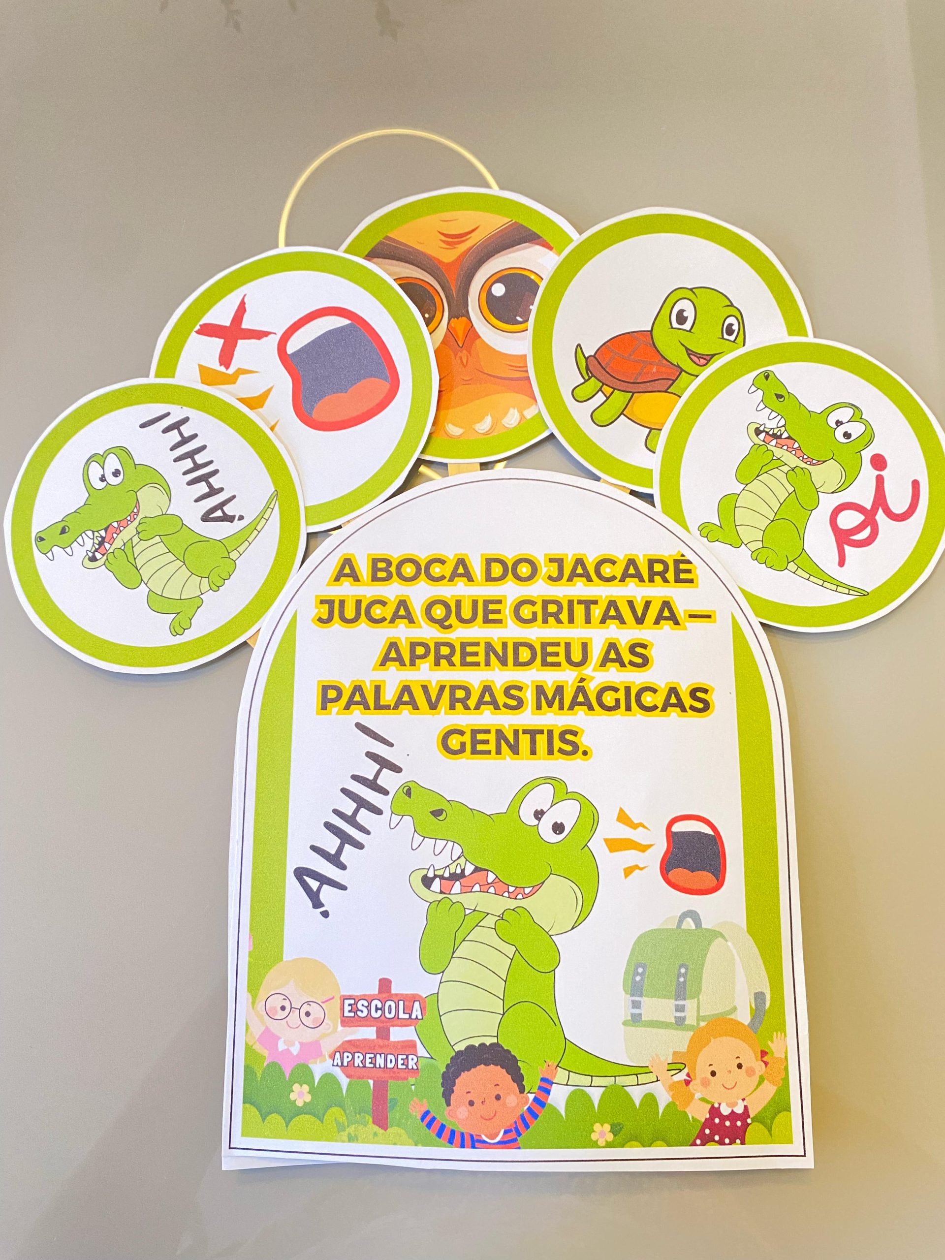 A Historinha A BOCA DO JACARÉ JUCA QUE GRITAVA - APRENDEU PALAVRAS MÁGICAS 🐊💛GENTIS - Imagem 4