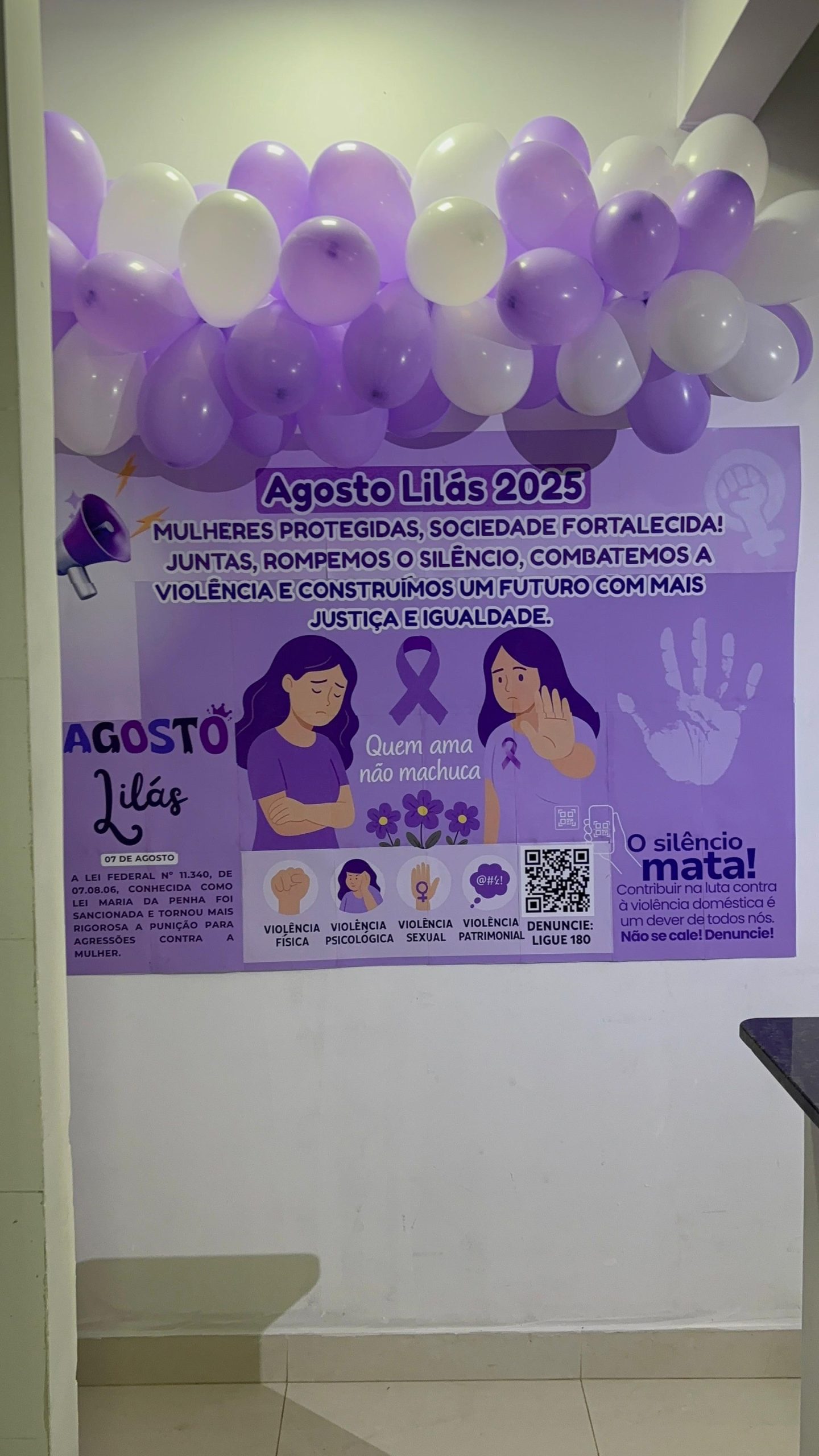 PAINEL AGOSTO LILÁS + TAGS DE LEMBRANCINHAS - Imagem 3