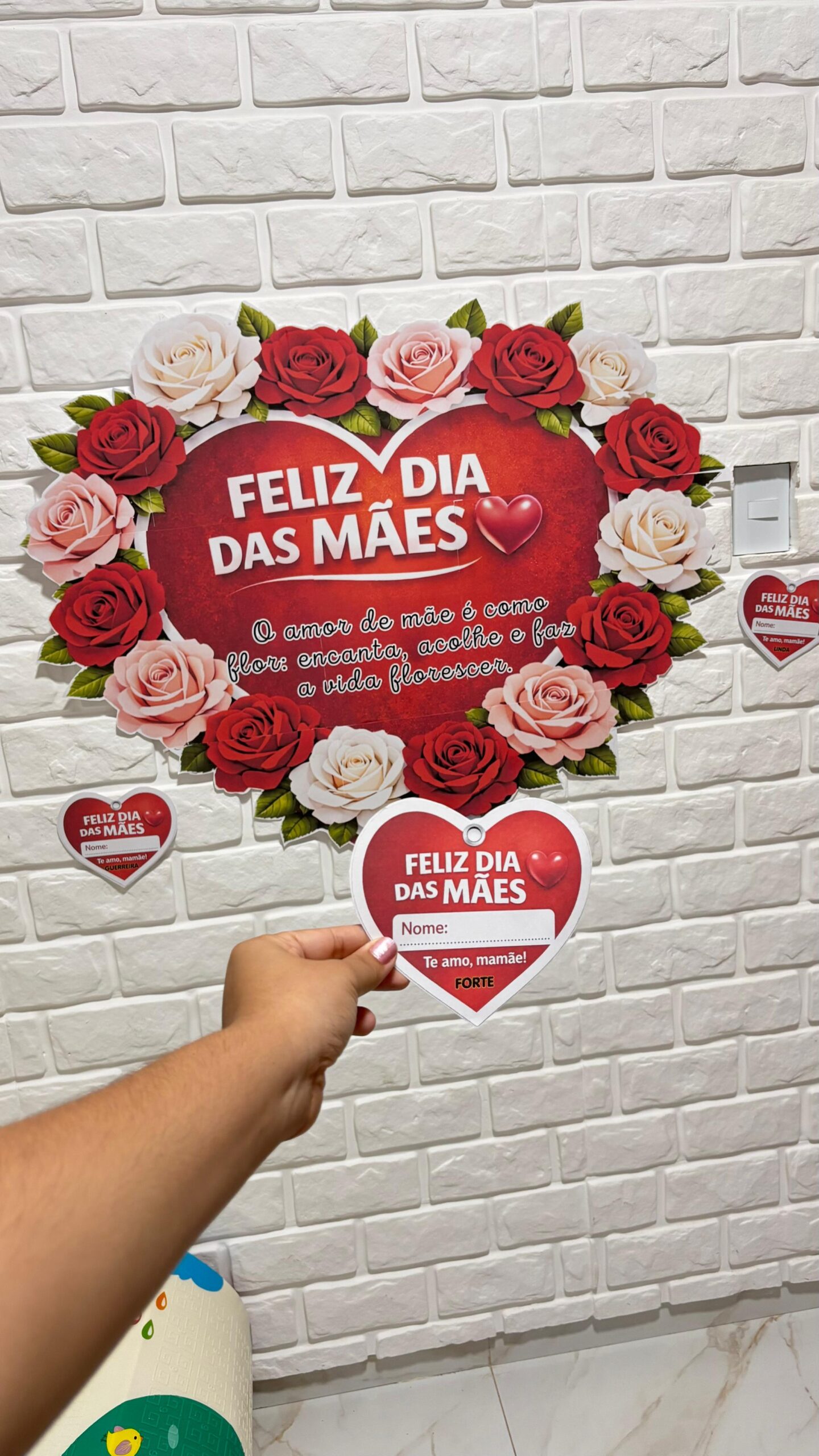 KIT ENCANTO DIA DAS MÃES Painel + Apresentação + Lembrancinha - Imagem 11